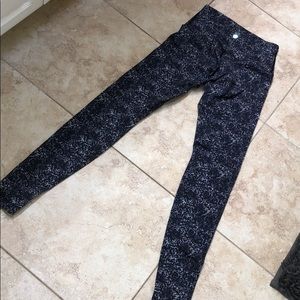 Lulu lemon leggings, size 6